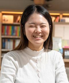 教育学部(2年) 畑野 瑠那