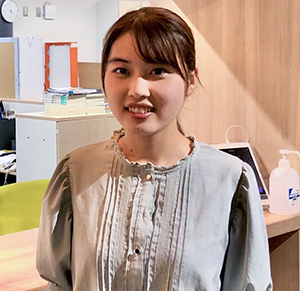 人文学部 2年 亀山 遥香