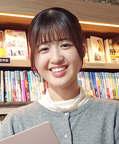 経済学部 3年家尾谷 なるみ